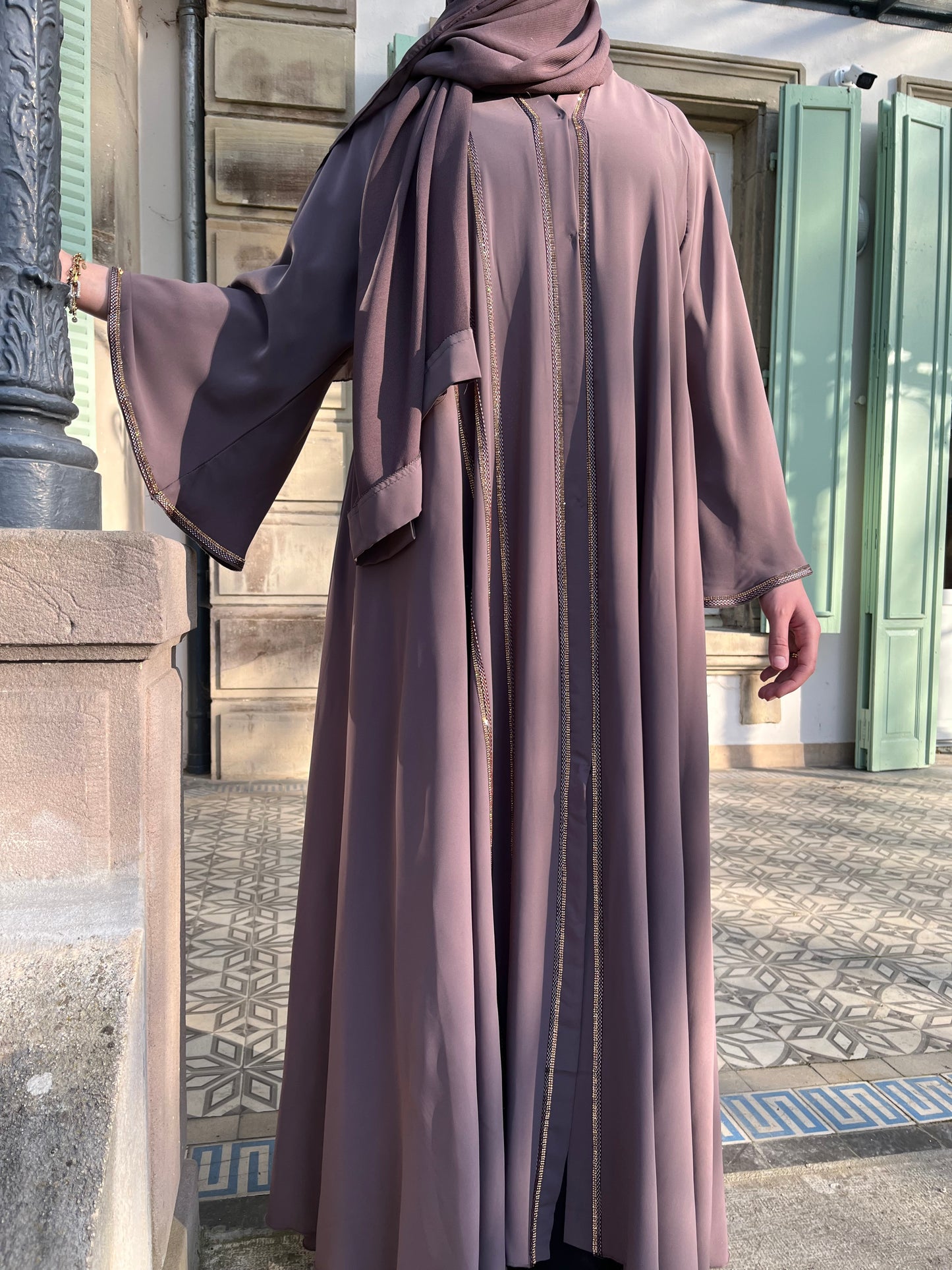 Abaya Inès